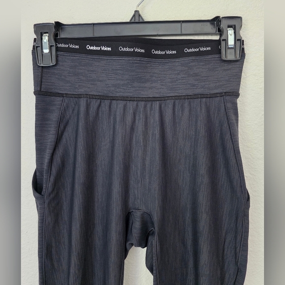 Outdoor Voices Leggings, Charcoal Gray/Black, Size Small - Picture 3 of 8